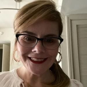 Meet your Posher, Angela